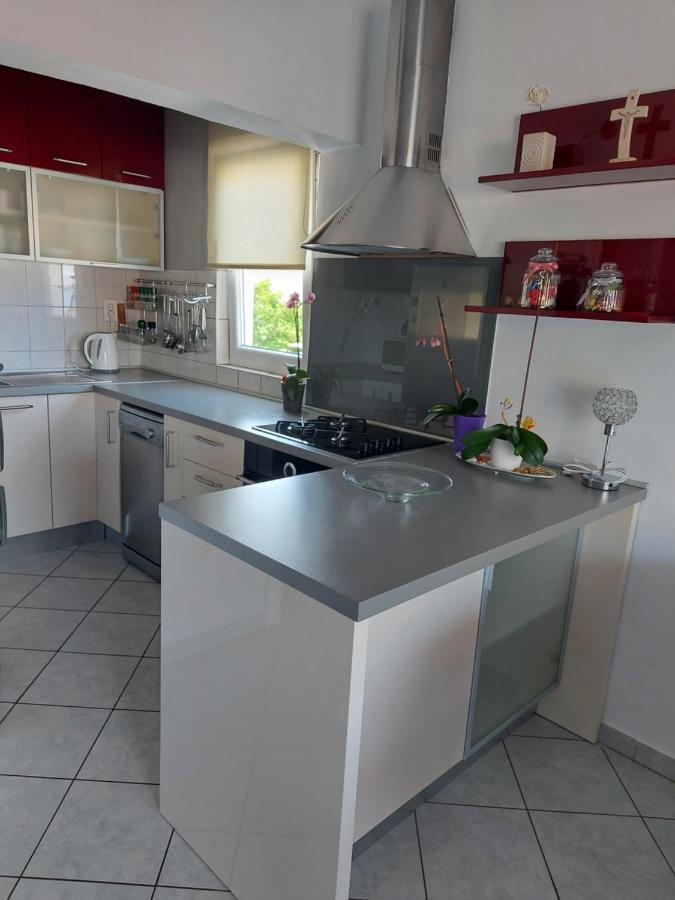 Apartmán Lara & Vito Metajna Exteriér fotografie