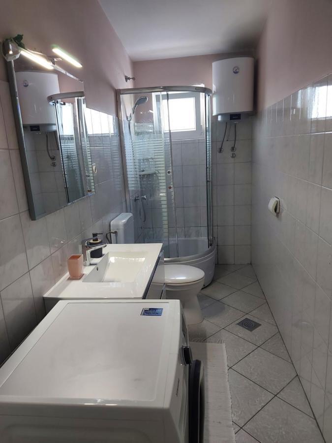 Apartmán Lara & Vito Metajna Exteriér fotografie