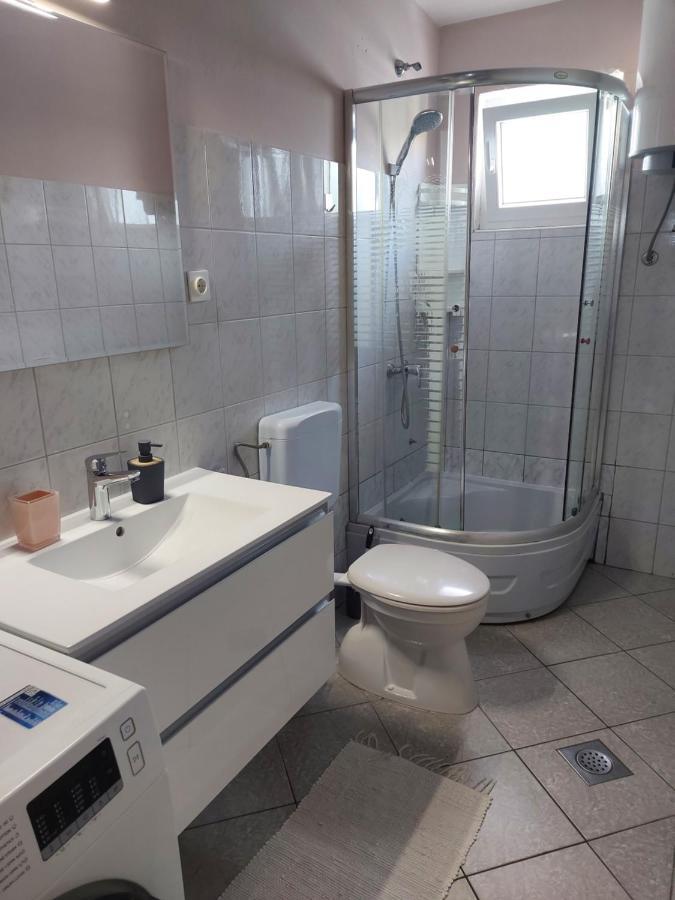 Apartmán Lara & Vito Metajna Exteriér fotografie